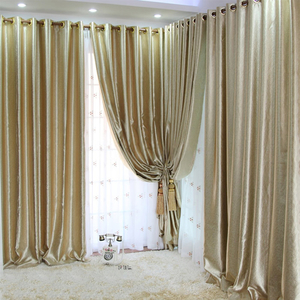 Pale-gold-curtains-looks-luxury-CTMAKT150109133322-1_1477468337.jpg